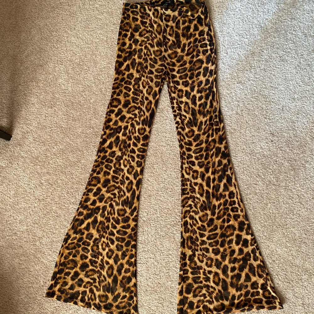 🐆Sheer Cheetah Print Bellbottom Pants🐆